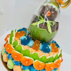 Gâteau de bonbons et chocolat de pâques